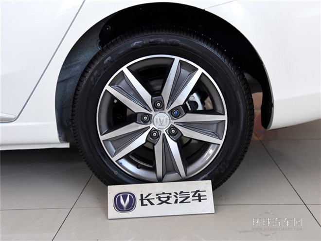 2015款 1.6L 手動(dòng)尊貴型