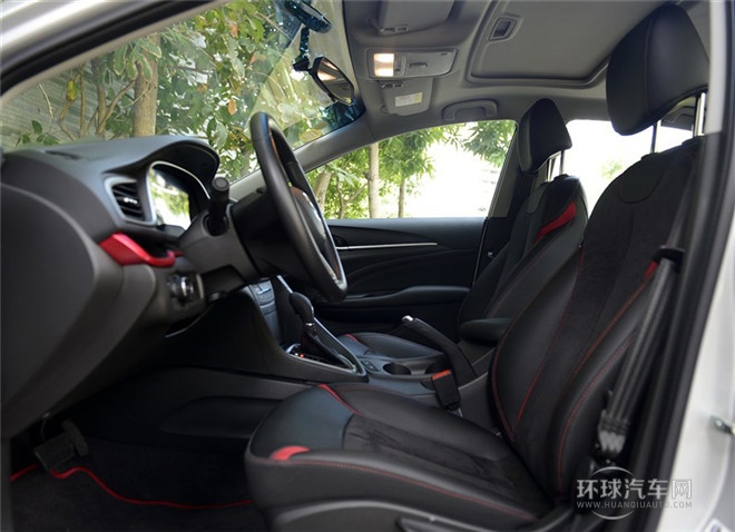 2015款 18T 雙離合運(yùn)動旗艦型