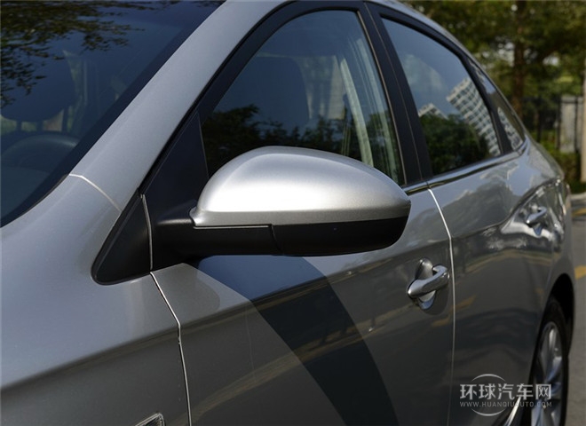 2015款 18T 雙離合運(yùn)動旗艦型