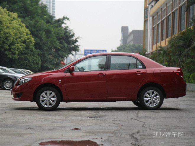 2015款 節(jié)能版 1.5L 手動尊貴型