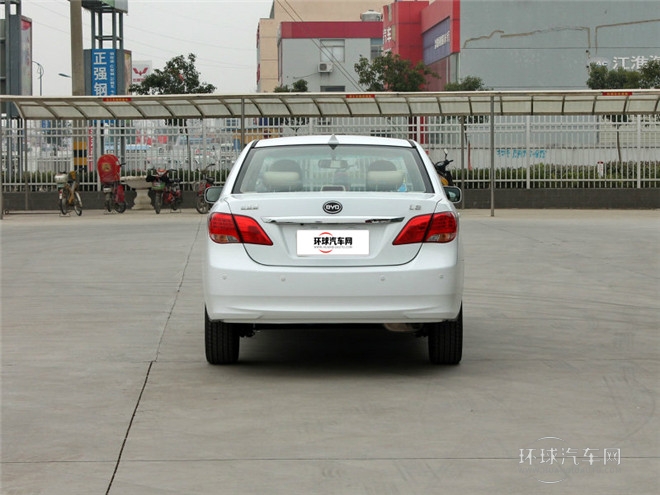 2015款 節(jié)能版 1.5L 自動(dòng)尊貴型