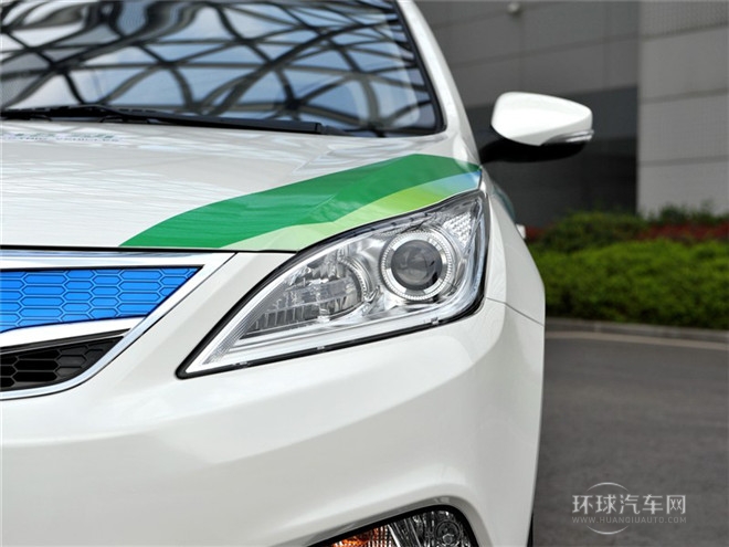 2015款 1.6L 自動(dòng)尊貴型