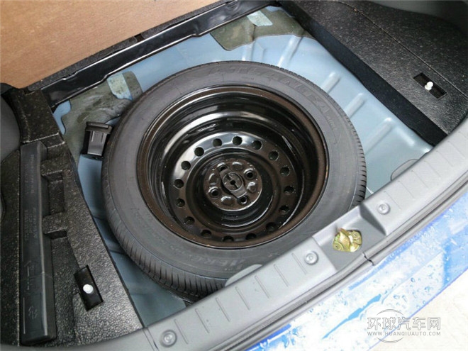 2015款 兩廂 1.4L 手動(dòng)暢想型