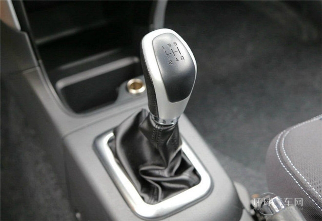 2015款 兩廂 1.4L 手動(dòng)暢想型