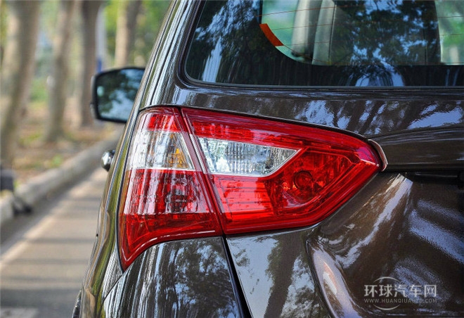 2015款 兩廂 1.4L 手動(dòng)理想型
