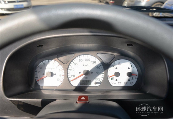 2015款 1.0L 手動(dòng)經(jīng)濟(jì)型
