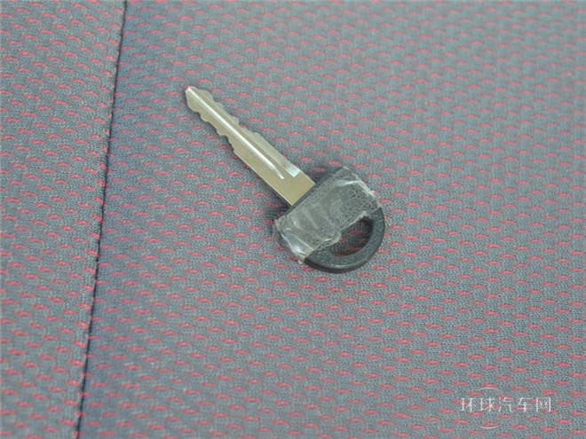 2015款 1.0L 手動(dòng)實(shí)用型