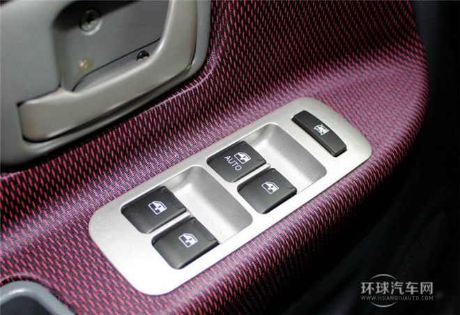 2015款 1.0L 手動(dòng)實(shí)用型