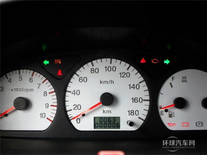 2015款 1.0L 手動實(shí)用型