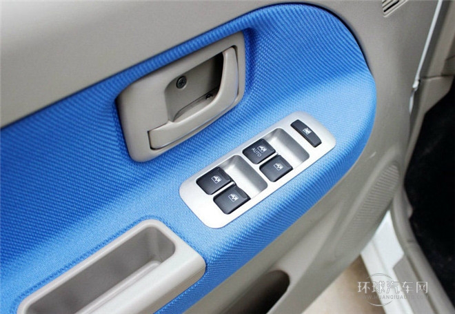 2015款 1.0L 手動(dòng)舒適型