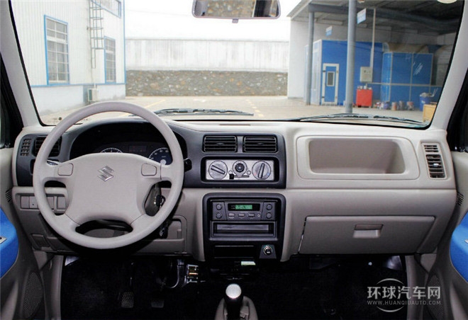 2015款 1.0L 手動舒適型