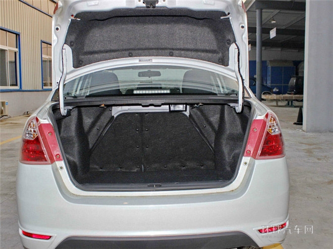 2015款 三廂 1.5L 自動(dòng)暢想型