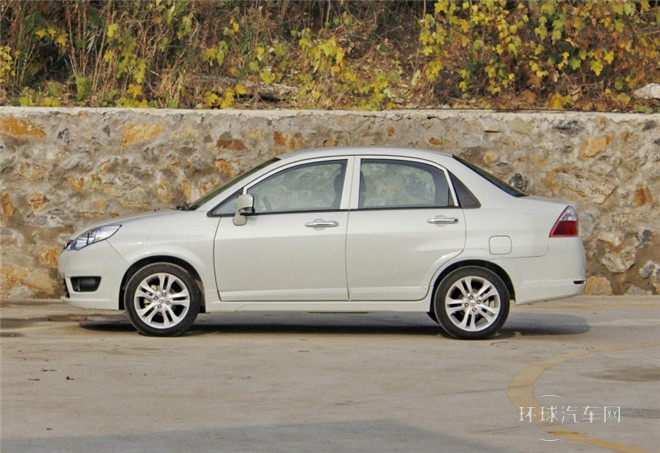2015款 三廂 1.5L 自動(dòng)暢想型