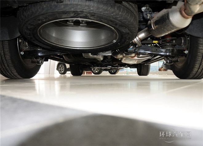 2015款 2.4L 自動(dòng)兩驅(qū)舒適型