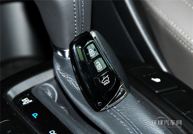 2015款 2.4L 自動四驅(qū)智能型