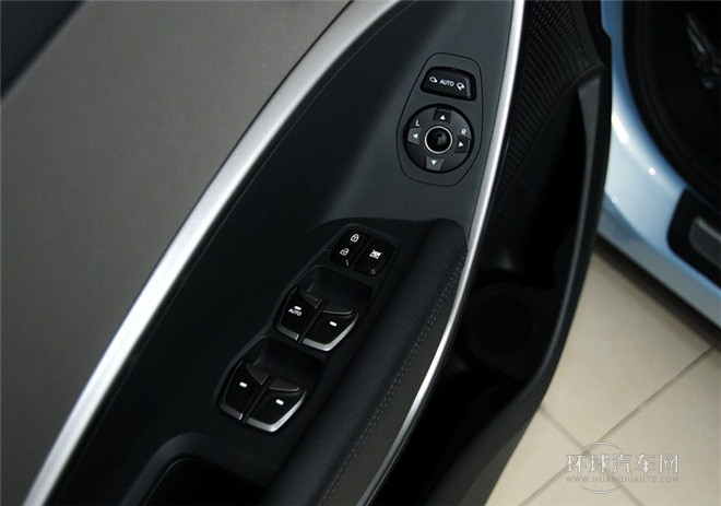 2015款 2.4L 自動四驅(qū)智能型
