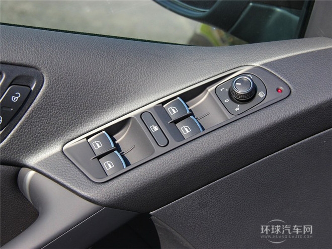 2015款 1.8TSI 手動(dòng)兩驅(qū)限量版