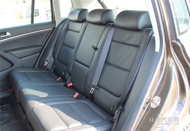 2015款 1.8TSI 手動(dòng)兩驅(qū)限量版