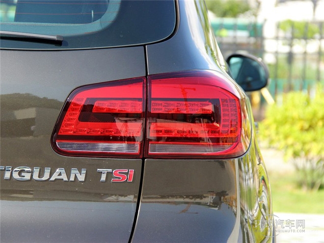 2015款 1.8TSI 手動兩驅(qū)限量版