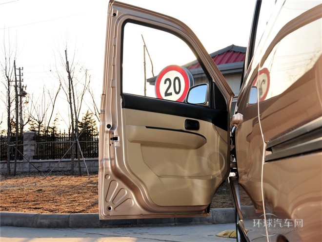 2015款 1.0L標(biāo)準(zhǔn)型LJ465Q