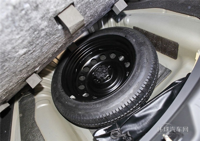 2015款 1.6T 手動(dòng)風(fēng)尚型