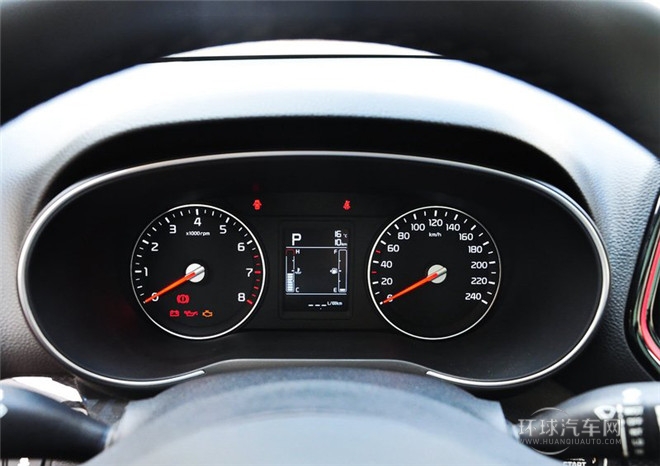 2015款 1.6L 手動(dòng)兩驅(qū)GLS