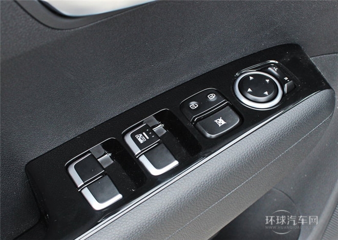 2015款 1.6L 自動兩驅(qū)DLX