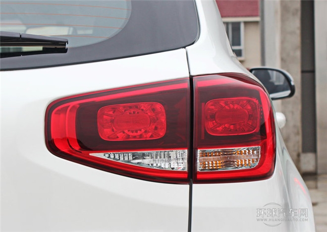 2015款 1.6L 自動(dòng)兩驅(qū)DLX