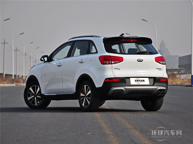 2015款 1.6L 自動(dòng)兩驅(qū)GLS