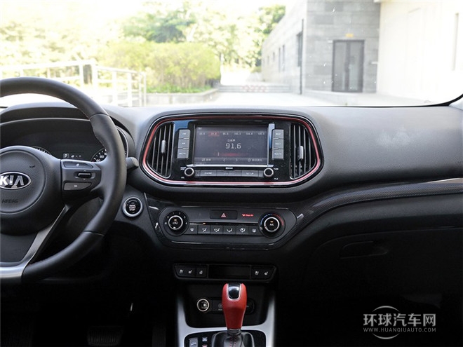 2015款 1.6T 自動(dòng)兩驅(qū)DLX