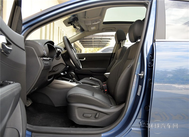 2015款 1.6T 自動(dòng)兩驅(qū)PRM