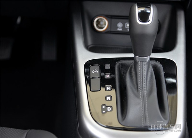 2015款 1.6T 自動(dòng)兩驅(qū)PRM