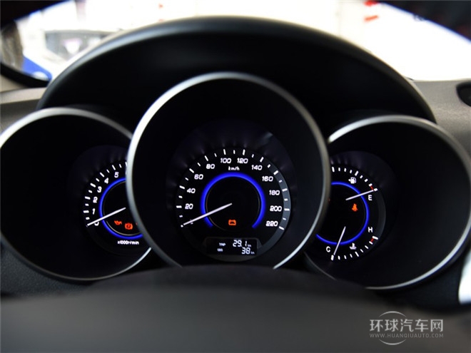 2015款 1.6L 自動(dòng)旗艦型