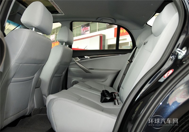 2015款 1.6L 手動(dòng)智享型