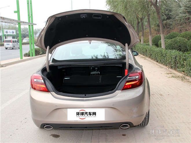 2015款 2.0L 精英時尚型