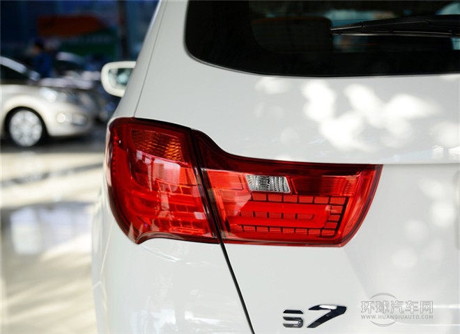 2015款 2.0L 手動(dòng)摯愛版