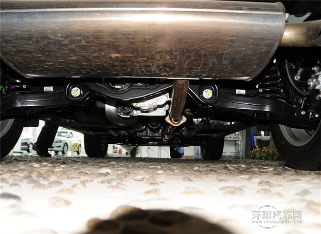 2015款 2.4L 自動(dòng)四驅(qū)領(lǐng)先型 國(guó)IV