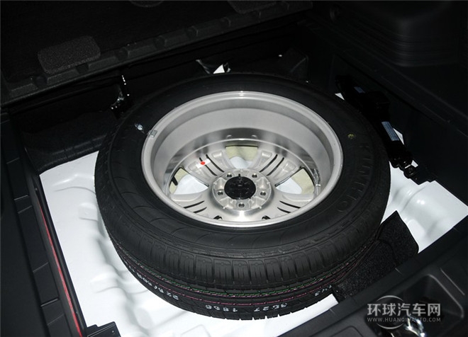 2015款 2.4L 自動兩驅(qū)領(lǐng)先型 國V