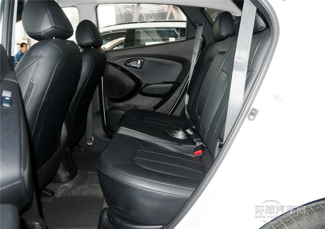 2015款 2.4L 自動兩驅(qū)領(lǐng)先型 國V