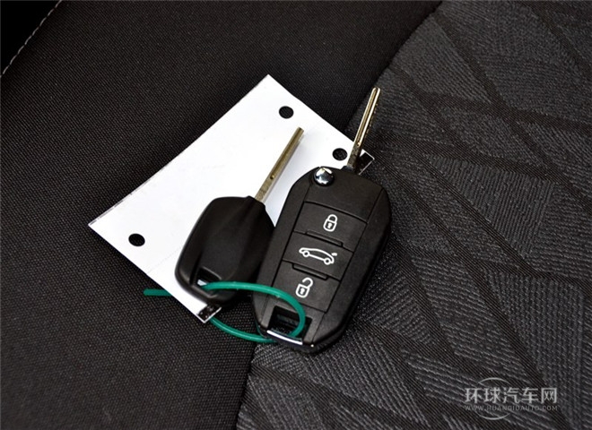 2015款 1.6L 手動(dòng)時(shí)尚型
