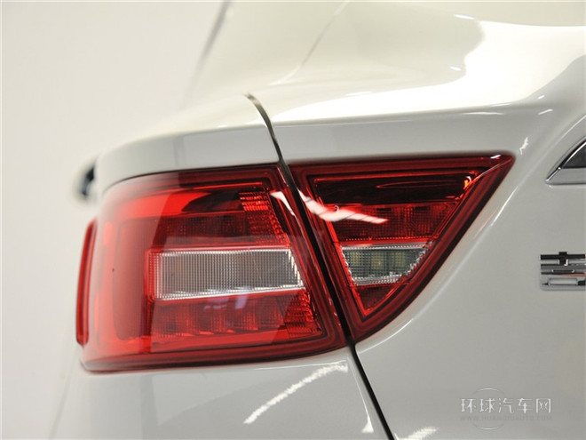 2015款 1.8T 標(biāo)準(zhǔn)型