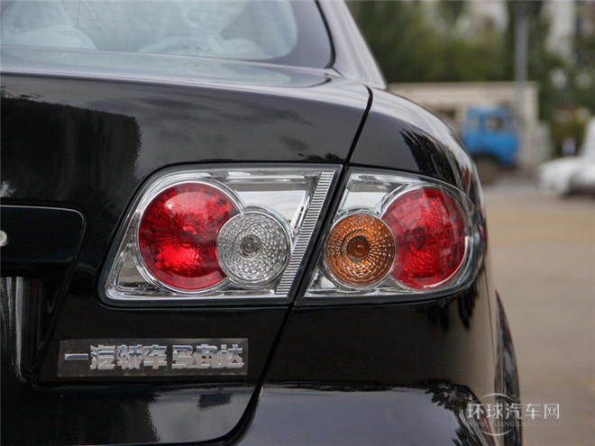 2015款 2.0L 自動(dòng)經(jīng)典型