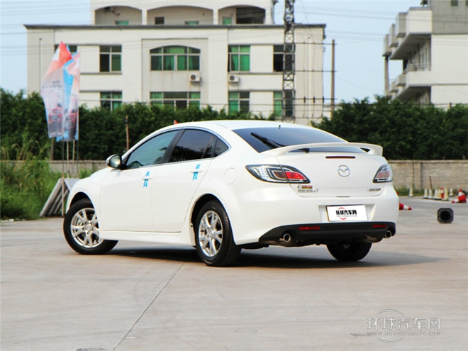 2015款 轎跑 2.0L 自動(dòng)精英版