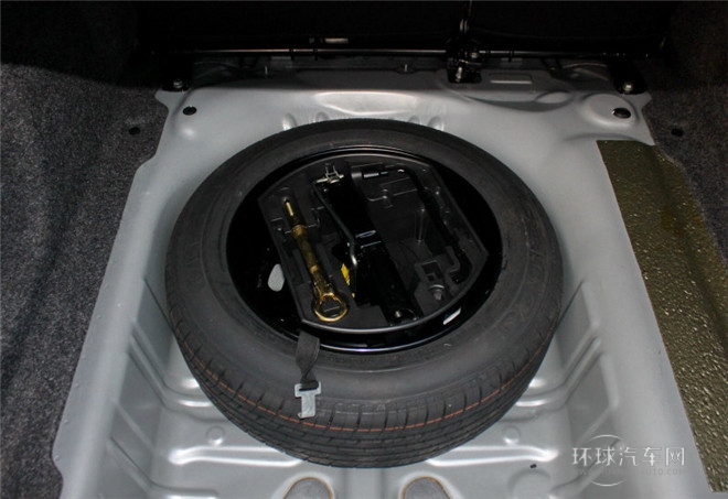 2015款 質尚版 1.6L 自動豪華型