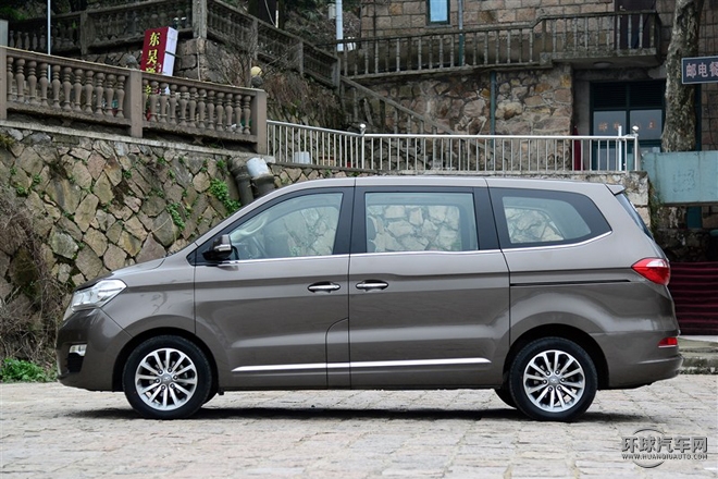 2015款 2.0T 自動(dòng)旗艦型