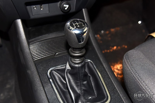 2015款 2.0T 手動豪華型