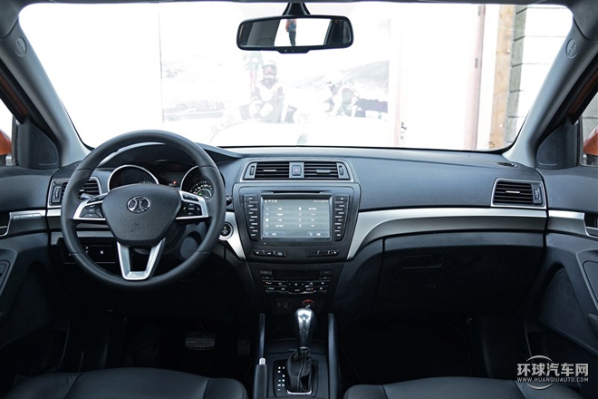 2015款 2.0T 自動(dòng)豪華型