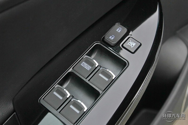 2015款 1.5L 手動(dòng)舒適型