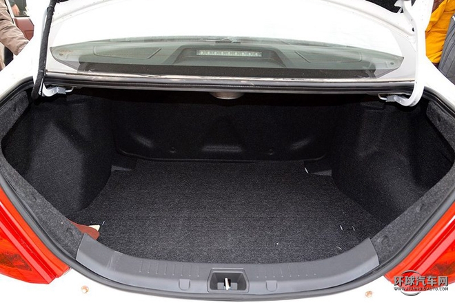 2015款 1.5L 自動(dòng)旗艦型