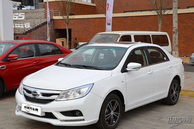 2015款 1.5L 自動(dòng)旗艦型